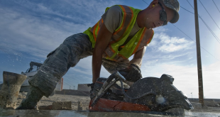 Zájem o pronájem stavebních strojů roste