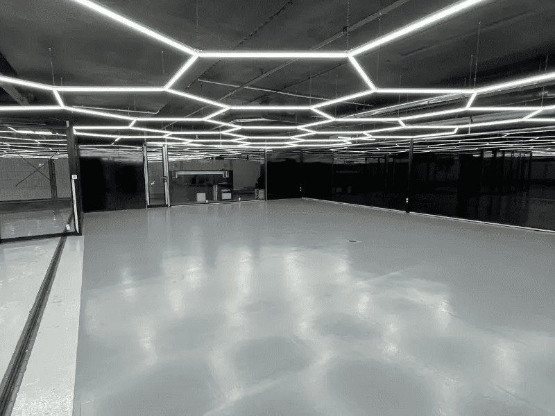 Kdy postačí epoxidový nátěr a kdy už je lepší zvolit jiné řešení Kdy postačí epoxidový nátěr a kdy už je lepší zvolit jiné řešení